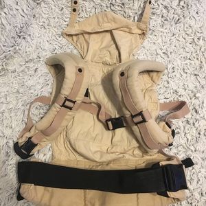 Ergo baby carrier